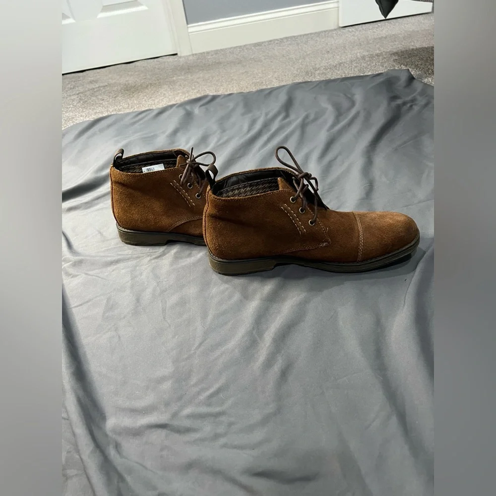 Women’s Clark’s Ultimate Comfort Collection Boots. Size 8M.